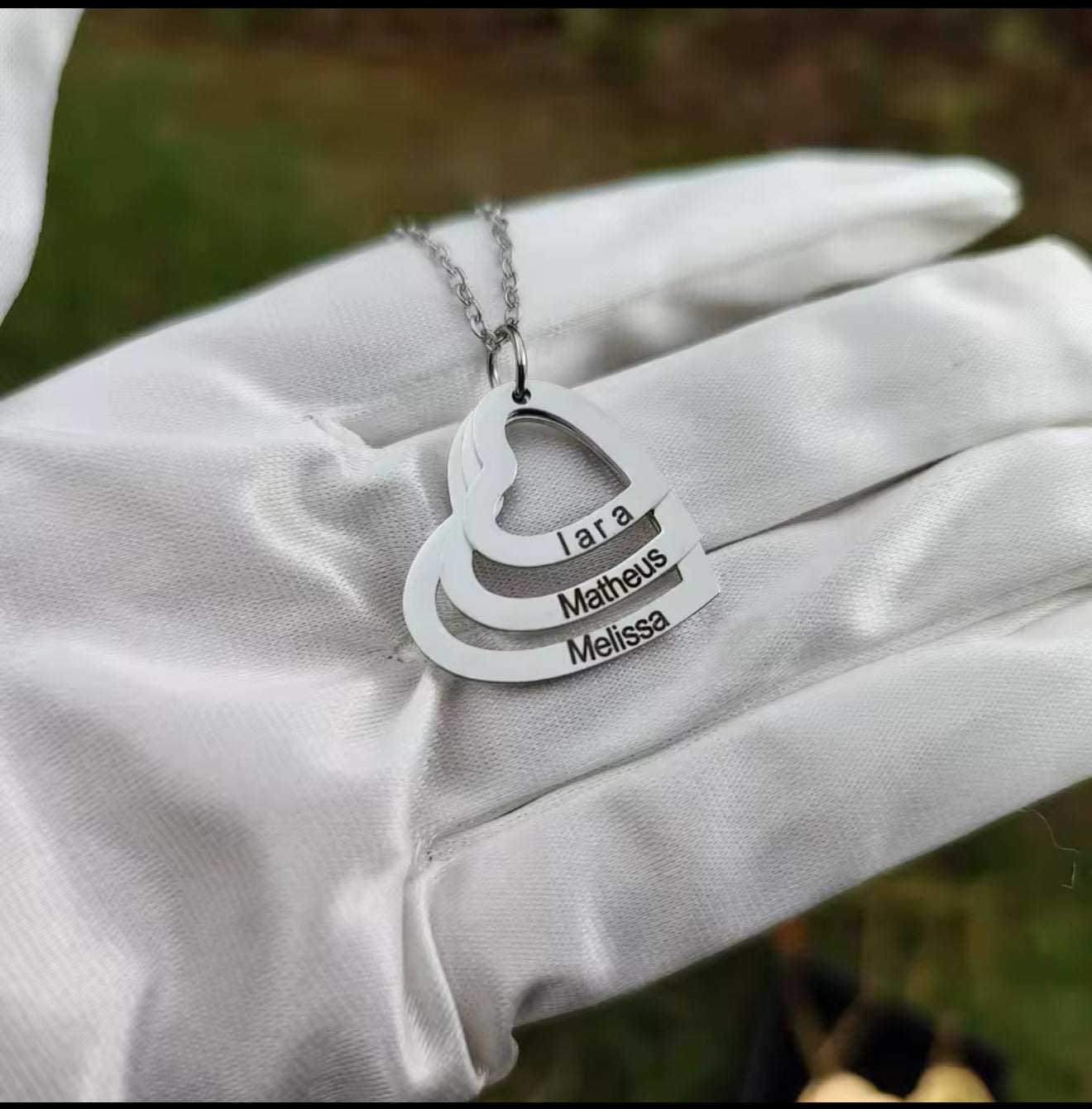 1-6 Personalized Heart Layers Necklace – Custom Engraved Family Name Pendant