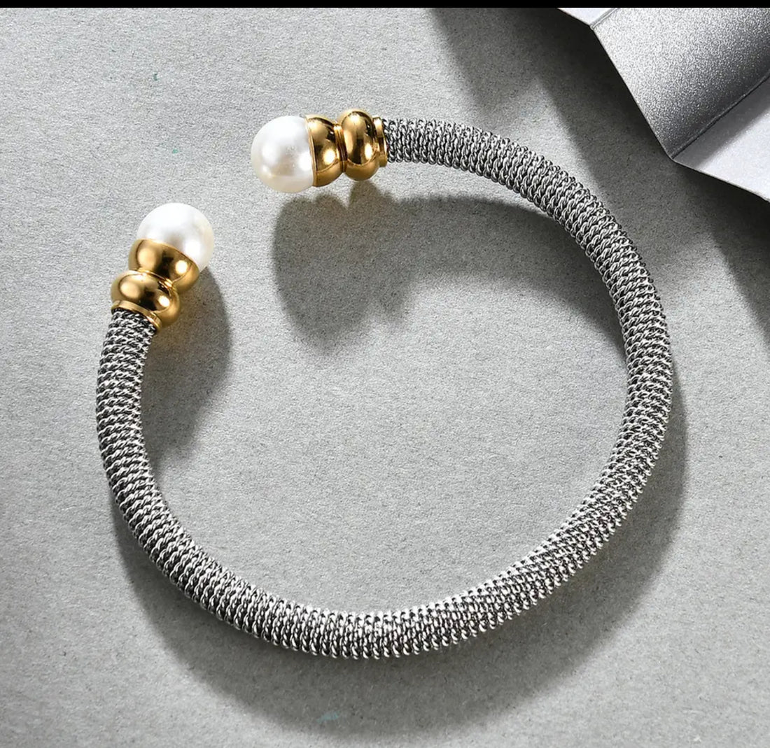 Pearl Luster Bracelet