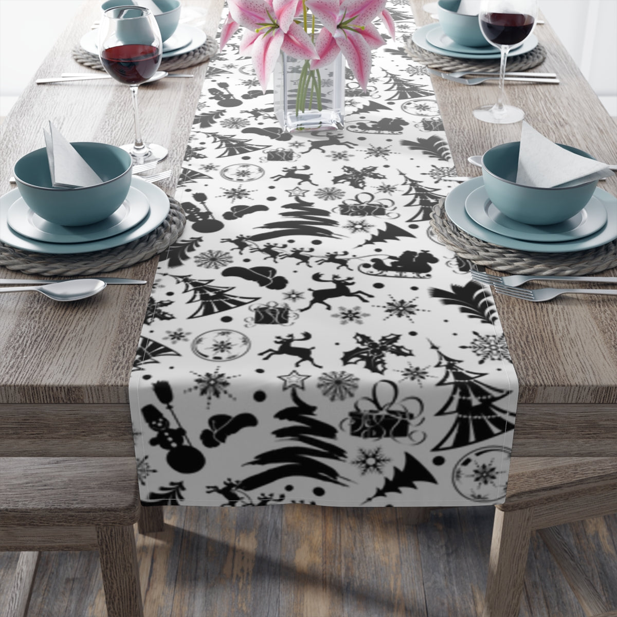 Holiday Table Runner (Cotton, Poly)